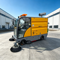 ZMT E-13 G40 Balayeuse autoportée avec aspiration de feuilles, pompe à eau haute pression, moteur, bac à déchets 240L, réservoir d'eau 300L, usage municipal