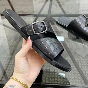 Nuevas zapatillas de <span class=keywords><strong>hombre</strong></span> de cuero genuino de estilo veraniego, <span class=keywords><strong>chanclas</strong></span> sin cordones, fondo plano, cómodas, surf en la playa - Product Image 4