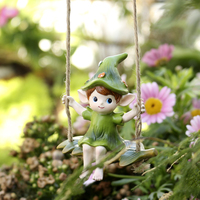 Figurine d'elfe en résine prête à être expédiée, avec balançoire et feuille verte, décoration féerique pour arbre, statue à suspendre, décoration de jardin extérieur