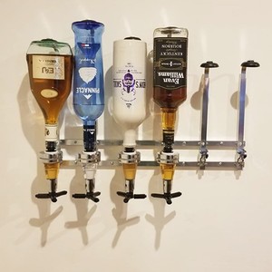 Partie 1-6 <span class=keywords><strong>Bouteille</strong></span> Vin Liqueur Distributeur Support <span class=keywords><strong>Mural</strong></span> Boisson Bière <span class=keywords><strong>Alcool</strong></span> Bar Butler <span class=keywords><strong>Bouteille</strong></span> bar rack - Product Image 6