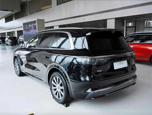 AITO M8 2025 SUV à autonomie étendue - Batterie 37 kWh, empattement 3105 mm, phares LED Matrix, climatisation arrière + réfrigérateur embarqué, intérieur spacieux - Product Image 3