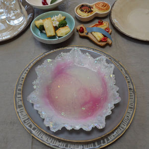 Tazón de Resina Tallada Moderna con Acabado Brillante Duradero, Ecológico, Hecho a Mano, Apto para Lavavajillas, para Decoración del Hogar y Amantes del Arte - Product Image 1