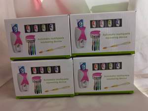 <span class=keywords><strong>Toothbrush</strong></span> Titular Automatic Toothpaste Dispenser Set Dustproof Sticky Sucção <span class=keywords><strong>Wall</strong></span> Mounted Creme Dental Espremedor para Banheiro - Product Image 6