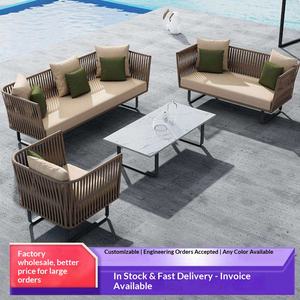 <span class=keywords><strong>Canapé</strong></span> d'extérieur <span class=keywords><strong>en</strong></span> rotin trois places avec coussins imperméables et résistants au soleil – Simplicité moderne pour maison d'hôtes, cour, <span class=keywords><strong>jardin</strong></span>, balcon, loisirs - Product Image 3