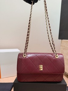 Borsa a Tracolla Stealth Wealth Icon con Trapuntatura a Diamante, Standard <span class=keywords><strong>di</strong></span> Restauro ad Alta Fedeltà, Elegante Borsa a Spalla Discreta - Product Image 5
