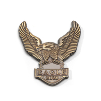 Emblema de Águila Fundido a Presión en Aleación de Zinc, Insignia Metálica 3D para Coche, Escudo 2028, Acabado Bronce Antiguo, Regalo Coleccionable, Venta al por Mayor Personalizada