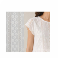 Tissu en dentelle brodée sur base de coton de 130 cm avec ajouré découpé au laser pour vêtements de mariée