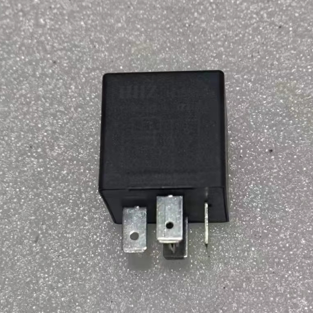Flasher Relay H35018 Compatible with Shanghai Shenlong Bus Spare Parts Original Replacement