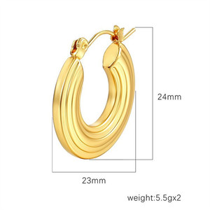Grandes boucles d'oreilles créoles simples rétro en acier inoxydable pour femmes, plaqué or 18 carats, en acier titane - Product Image 4
