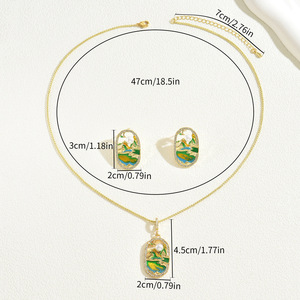 Ensemble élégant de collier et boucles d'oreilles, design montagne verte et rivière, diamant, perle, alliage de zinc, bijoux pour le bureau et la carrière - Product Image 3