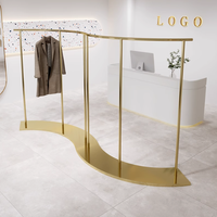 Yipinhui YPH-YF02 Moderno Exhibidor de Ropa de Acero Inoxidable para Tienda, Tipo Isla, Superficie Cepillada, 5 Niveles, 150 cm de Altura