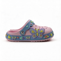 Chaussons pour enfants en EVA souple avec logo personnalisé OEM et chaussures perforées en EVA pour enfants, conçus en usine