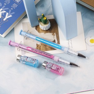 Ontwerp van een plastic vaccinatiespuit, 0,5 mm gelpen, leuk schoolkrijt voor studenten, waterpen voor verpleegkundigen en artsen - Product Image 3