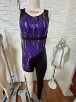 Justaucorps de danse de scène asymétrique pour femme, sans manches, violet, à sequins ondulés, en Spandex/Nylon, avec découpe à la jambe et 3 bretelles, dos ouvert, pour patinage artistique
