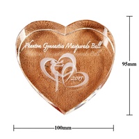 En gros Personnalisé Personnalisé Coeur Cadres Photo Cristal 3d Laser Graver Cube Verre pour Souvenir de Mariage Logo Personnalisé Europe