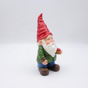 थोक हस्तनिर्मित सुंदर बौने रेसिन लाल पॉटी हैट नॉमी लांगम की लाक्षणिक प्रतिमा, जो घर के बगीचे के सजावट के लिए मिनी - Product Image 2