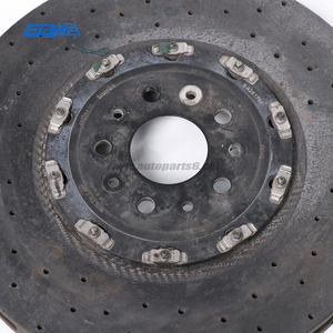 Sistema de Frenado OE 321910 Pastillas de Freno Delanteras y Traseras de Fibra de Carbono y Cerámica para Ferrari 488 - Product Image 4