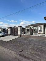 Portails de cour en fer forgé et aluminium, antivol, personnalisables, résistants au feu, designs modernes et écologiques pour villas et appartements