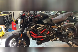LISTA PARA CONDUCIR: ÚLTIMAS OFERTAS 2025 - Motocicleta <span class=keywords><strong>Deportiva</strong></span> <span class=keywords><strong>Ducati</strong></span> MONSTER <span class=keywords><strong>1200</strong></span> R en Venta - Product Image 5