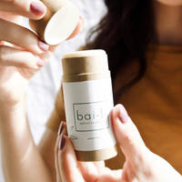 Bâton de déodorant naturel en papier kraft Design étanche à l'humidité Tube cylindrique push-up portable Taille personnalisée