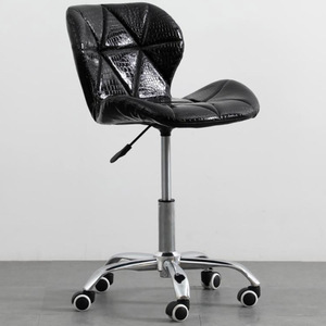 Wholesale High Quality Salon Barber Chairs Customizable <b>Adjustable</b> <b>Height</b> Barber Chair with Wheels Salon Equipment - Product Image 3
