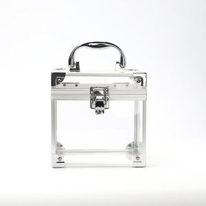 Estuche de maquillaje de acrílico transparente con marco de aluminio, organizador de cosméticos con cerradura para herramientas de belleza y regalos 808 - Product Image 5
