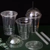 Прозрачная пластиковая чашка с крышкой и соломинкой