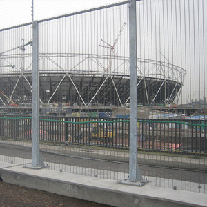 Система ограждений из углеродистой стали DQ-358 с поддержкой ODM, высотой 8 футов, с защитой от перелезания, индивидуальные решения для монтажа для домашней безопасности - Product Image 1