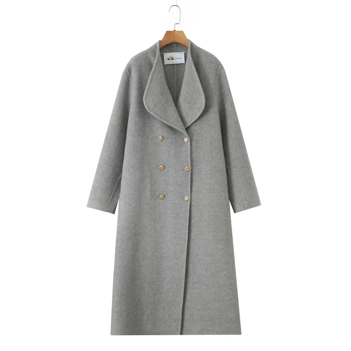 เสื้อโค้ทสีเทาอ่อน