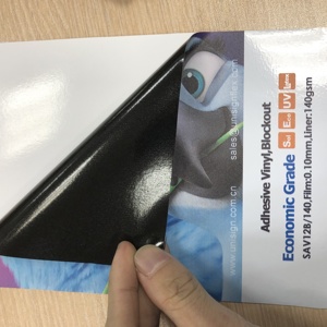 Colle noire de qualité économique Colle grise Colle transparente PVC <span class=keywords><strong>Rouleau</strong></span> d'autocollant en <span class=keywords><strong>vinyle</strong></span> auto-adhésif pour autocollant de fenêtre Emballage de carrosserie - Product Image 3