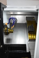 Tour CNC à banc incliné de haute précision avec tourelle à outils motorisés automatique pour la production en série d'alliages