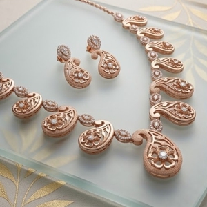 Conjunto de Collar y Pendientes Florales Paisley en Plata 925 con Oro Rosa Italiano, Joyería de Diseño para Mujer - Product Image 2