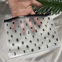 Sac de Bikini en plastique Pvc imperméable givré/mat personnalisé pour emballage de maillots de bain, fermeture à glissière noire avec anneau circulaire