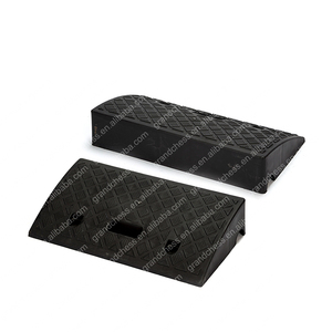 Traffic Rubber Traffic Parking Portable Car Curb Ramps Hand-Held Threshold Kerb Ramp