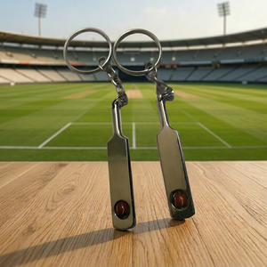 Porte-clés en forme de batte de cricket en métal, mini porte-clés souvenir, cadeau promotionnel personnalisé pour les fans de sport, vente en gros, accessoires avec logo - Product Image 1