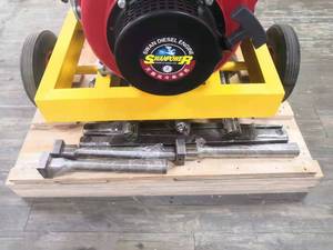 Fendeur de roche hydraulique puissant à moteur diesel pour un fendage de pierre silencieux et sans poussière et une démolition sans vibrations - Product Image 4