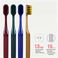 Brosse à dents à poils doux avec manche enveloppé de caoutchouc antidérapant et confortable - Conception légère et pratique pour les soins bucco-dentaires quotidiens