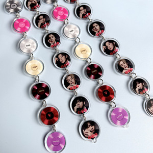 Nouveauté : Porte-clés pendentif tendance en acrylique, imprimé UV double face, pour la ligue des jeunes de la série RM Team, également utilisable comme chaîne de téléphone portable - Product Image 2