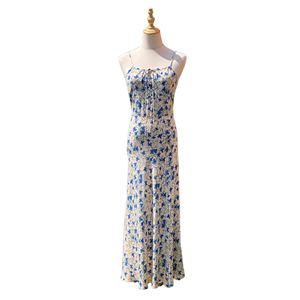 Robe mi-longue en soie tissée pour femme, style bandeau, motif floral Gentian, taille naturelle, idéale pour les vacances à la plage - Product Image 5