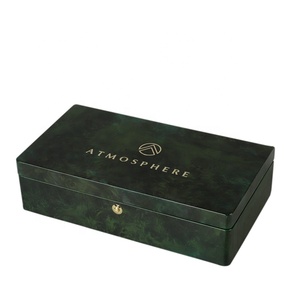 Caja de madera personalizada de alta calidad con certificación FSC para relojes, joyas y accesorios deportivos, con almohadillas. - Product Image 4