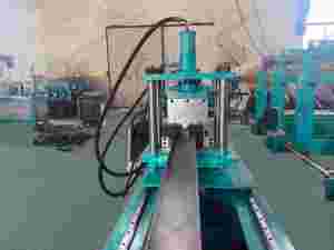 Trockenbau gebrauchte Decke C U Metall bolzen und Ketten rollen form maschine Bolzen-und Läufer herstellungs maschine - Product Image 6