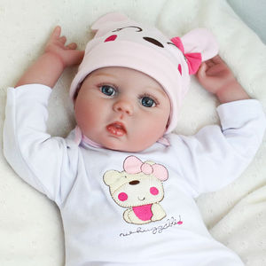 Venta caliente hermosa peluca <span class=keywords><strong>Reborn</strong></span> Baby Doll para niños <span class=keywords><strong>Reborn</strong></span> Doll 22 pulgadas cuerpo de tela silicona simulación bebé <span class=keywords><strong>Reborn</strong></span> - Product Image 5