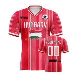 Maillot de football rétro américain 2025-26 de haute qualité pour homme, 100 % polyester, avec nom du joueur, séchage rapide, découpe automatisée - Product Image 1