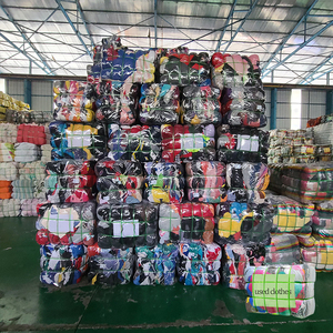 PUYI Fournisseur en Gros – Vêtements d'Occasion Mixtes de Grade A en Balles, MOQ 100kg, Livraison Aléatoire pour la Revente - Product Image 3