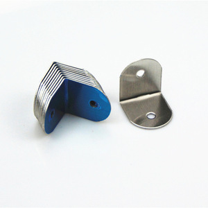 Conector de acero inoxidable para accesorios de inodoros públicos, diseño industrial, resistente al agua - Product Image 3