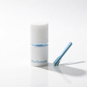 Baume parfumé apaisant Slow Humming Flowernouri 6,5g, ensemble de soins capillaires et de coiffage, collection Fleur Veil - Product Image 1