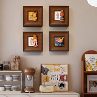 Cadre de présentation mural carré en bois massif, fait main, durable, écologique, pour figurines miniatures classiques personnalisées en gros