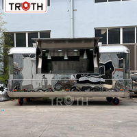 Camion de restauration mobile Truth Outdoor pour hot-dogs et café, camion de rue avec cuisine complète pour les collations rapides