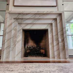 Contour <span class=keywords><strong>de</strong></span> cheminée en marbre blanc Calacatta naturel, design multicouche personnalisé, cheminée en marbre blanc - Product Image 2