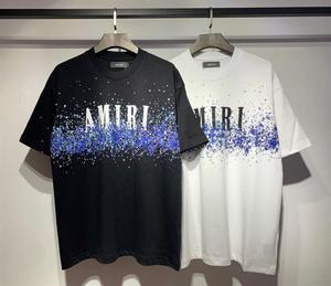Camiseta de manga corta para pareja, estilo urbano americano, con estampado vintage de letras de graffiti y estrellas fluidas, que absorbe la humedad - Product Image 1
